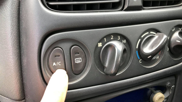Holden Commodore Aircon